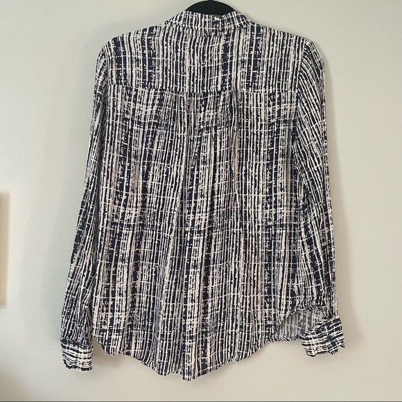 Anthropologie Holding Horses Sammie Navy blue & cream pattern button up top 2 - Picture 3 of 8